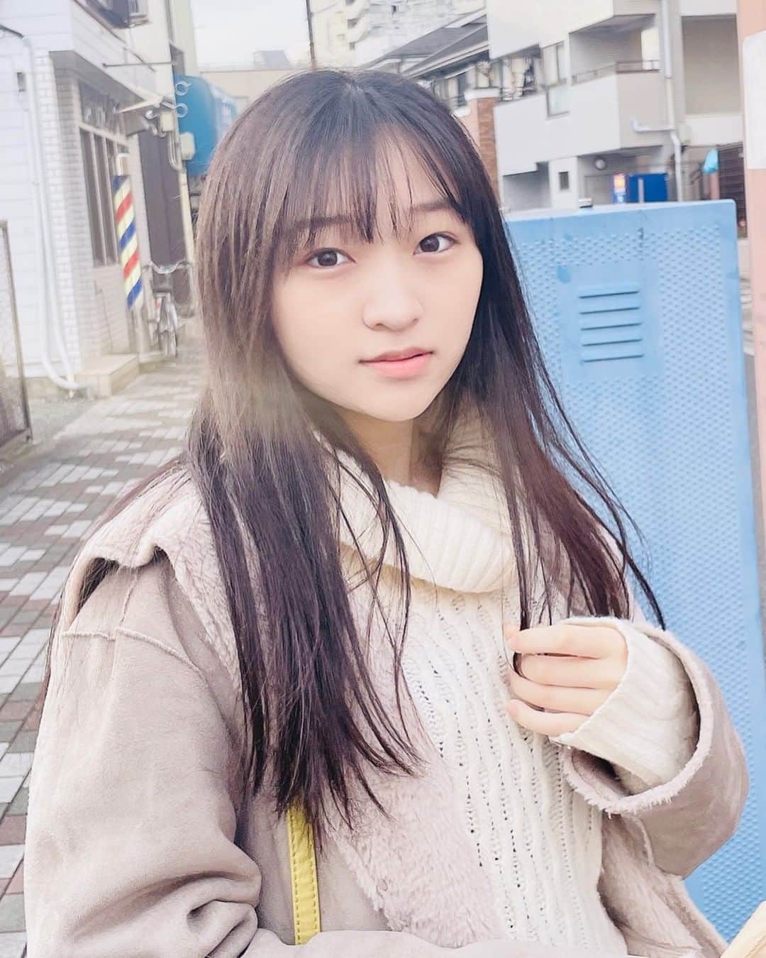 のインスタグラム：「今週も頑張ろう！ ・ ・ #おはようございます #高校3年生 #18歳 #ljk  #今日も頑張ろう   #goodmorning #eigthteen #haveaniceday  #followme #tagsforlikes #tflers #tagsforlikesapp #actress #actor #girl #photography #portrait #japanesegirl #portraitphotography #daily_phot_jpn #japan_daytime_view」