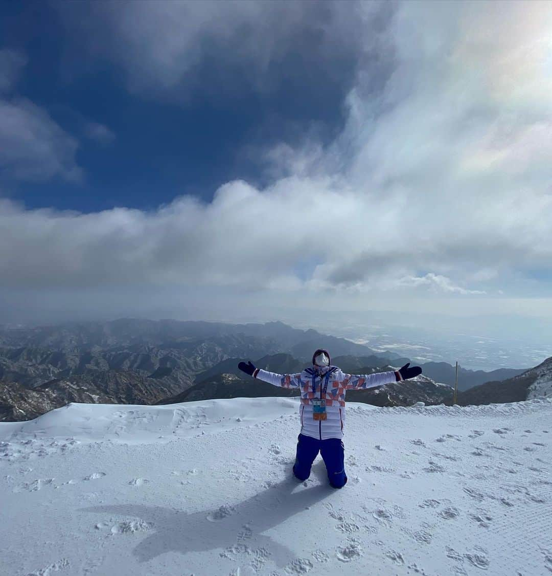 Martin Bidařさんのインスタグラム写真 - (Martin BidařInstagram)「Made in China🇨🇳🐉  #nofiltersneeded #olympics #cold #verycold #fandimenasim #STR」2月15日 12時24分 - martinbidar13