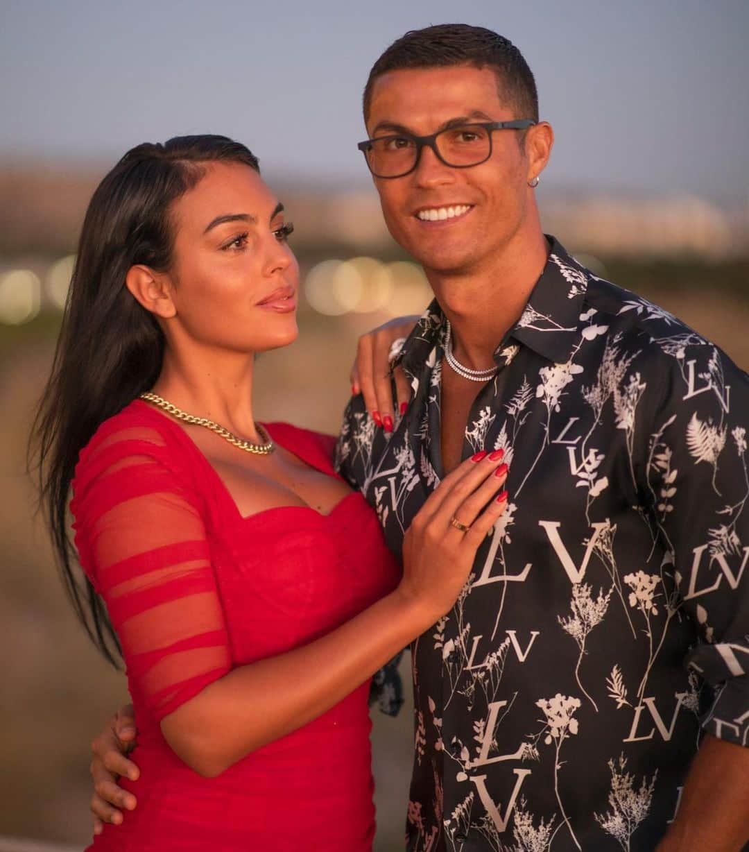 ジョルジーナ・ロドリゲスさんのインスタグラム写真 - (ジョルジーナ・ロドリゲスInstagram)「Que no nos falte el amor para sentirnos vivos ❤️❤️❤️❤️❤️❤️amor incondicional @cristiano」2月15日 4時04分 - georginagio