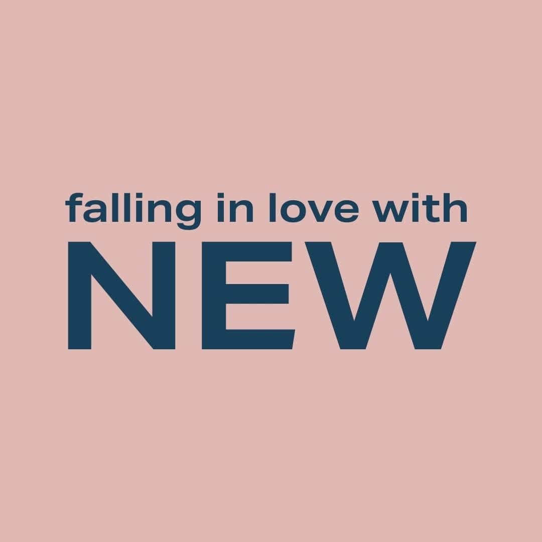 エアロポステールのインスタグラム：「New loves for #ValentinesDay! Our latest drop of spring arrivals will have you head over heels 🥰 #ShareAero」
