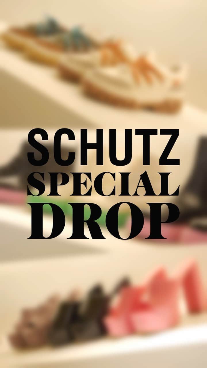 Schutzのインスタグラム：「SCHUTZ SPECIAL DROP  @sowagner apresenta a coleção Schutz Pre-Fall 🖤 #SchutzPreFall #Schutz #DancingWithSchutz」