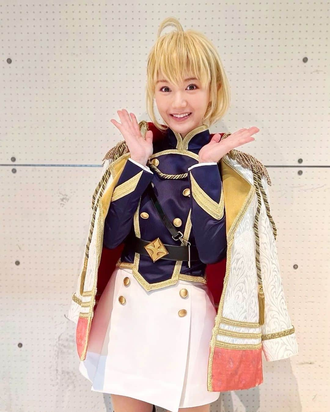 尾崎由香のインスタグラム：「ミチルお誕生日おめでとう🎂💕 今年のお誕生日はミチルのことで頭いっぱいだよ✨ くるみケーキ食べたい🍰💕 ふふっ、これからもよろしくね😌  #鳳ミチル生誕祭2022 #スタリラ　#スタリラ舞台」