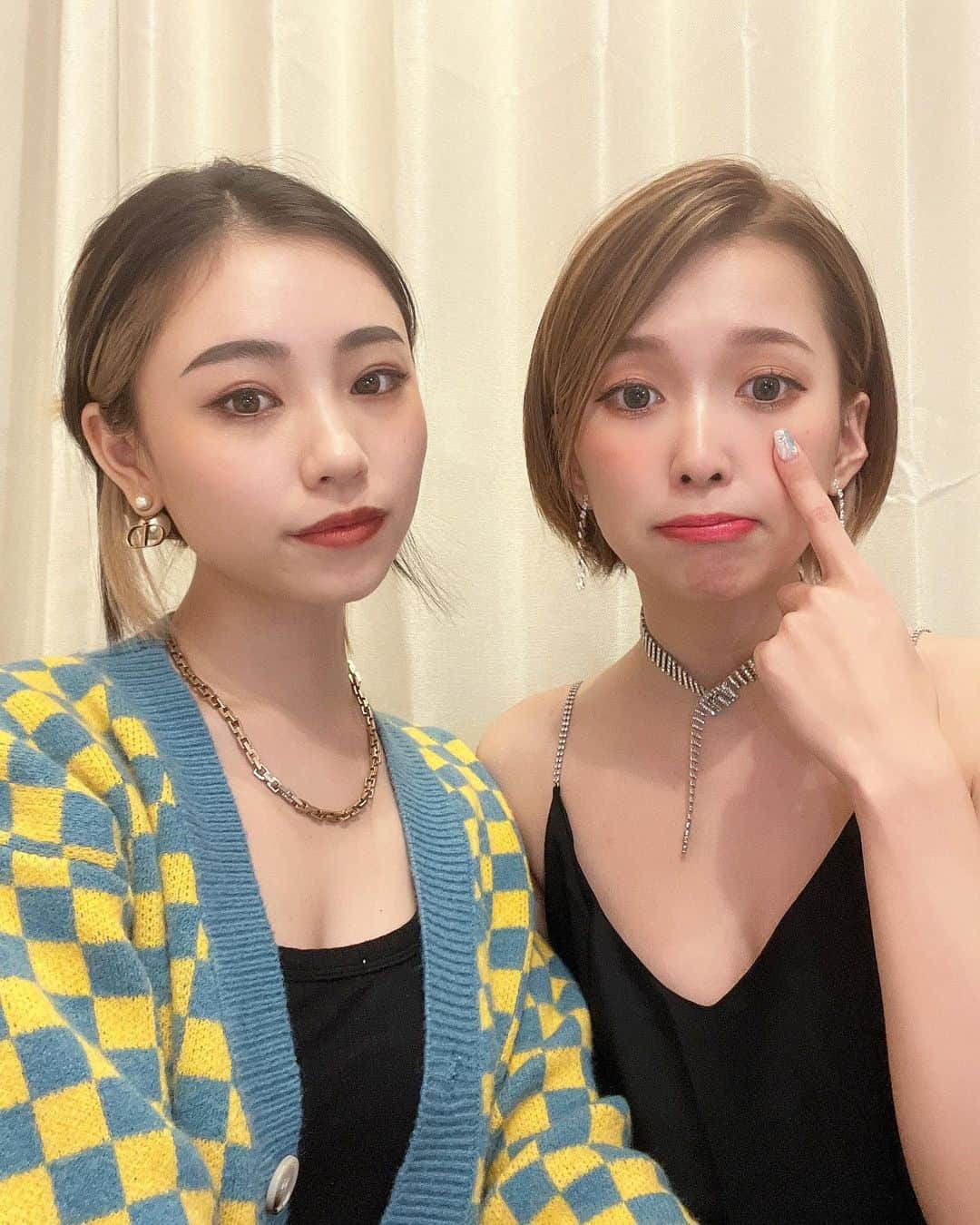 のインスタグラム：「👧🏼 @momo.booo   笑った時の歯が一緒だネ🦷♡  （笑）  髪の毛、切ったこと皆から褒められて嬉しかった🥲 切ってよかった…🥲💕  ✂️ @takumiyos さんのおかげ。」