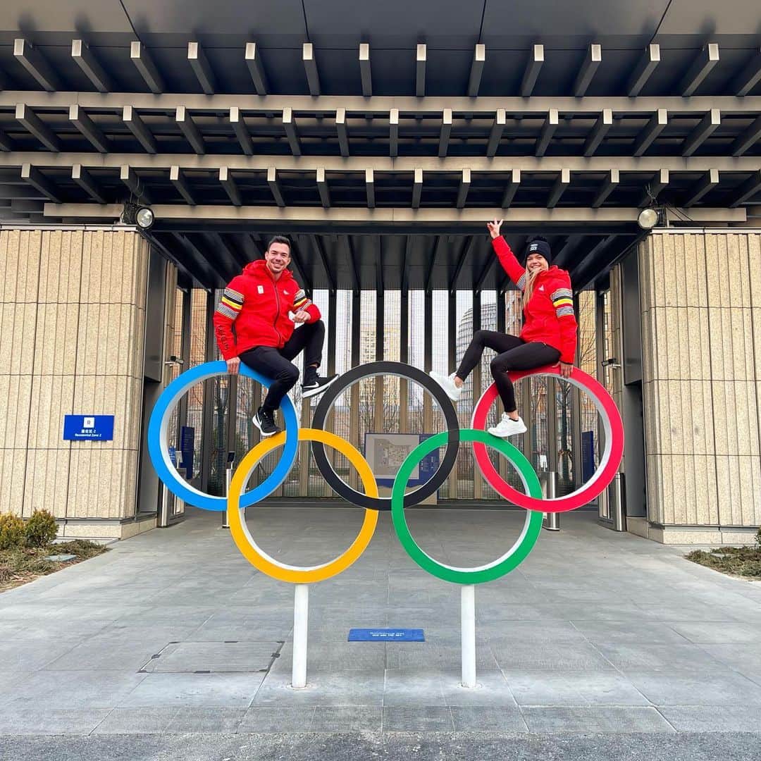 ヨリック・ヘンドリックスのインスタグラム：「💙💛🖤💚❤️#olympics」
