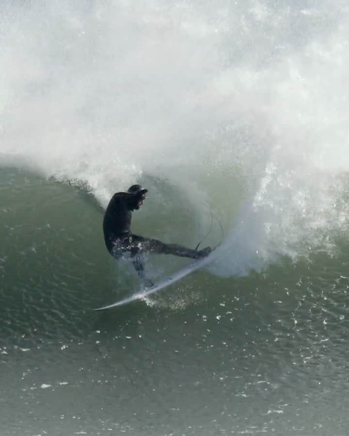 稲葉玲王のインスタグラム：「Home❄️🏠 #家前 📹 @deltaforcesurf」