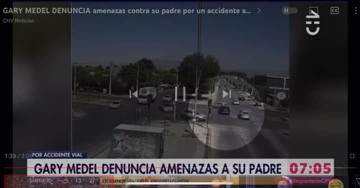 のインスタグラム：「Y yo le dije que sucede 😂 lo conociste inmediato para decirle don LUIS Mentiroso abúrrete po pesao🤷🏻‍♂️ Para de exculparte y decir q mi papá fue el q cometió el error, iba con La velocidad permitida y gracias a Dios no pasó nada Más grave por tu terrible cagaaa 🤬 Ahora subiré unas historias que hable con Tu mujer en la forma como me trata  Por suerte tengo el vídeo del accidente Porque hiciste lo imposible para funar y buscar el domicilio de mis padres y ojo que tengo todo 👀porque ya se q borraste todo tu y tu mujer. Y otra cosita menos mal tengo el vídeo  porque nadie hubiera  creído la versión de mi padre tristemente 😌 todo se encuentra en  proceso judicial, quien determinará las respectivas responsabilidades  #showtermninado #papanumero1」