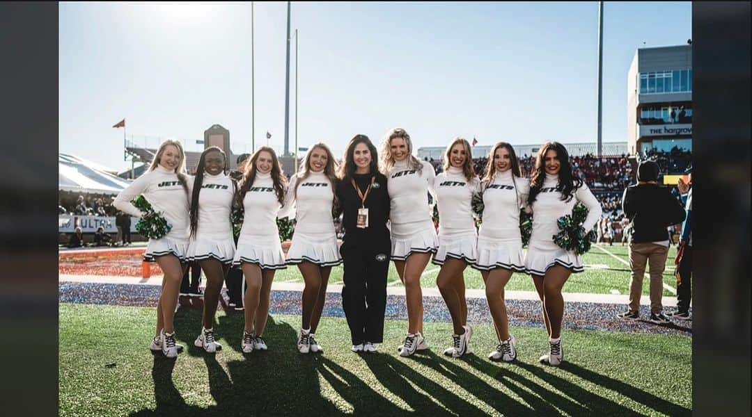 Jets Flight Crewさんのインスタグラム写真 - (Jets Flight CrewInstagram)「Nothing but smiles from our Senior Bowl weekend! 💚@theseniorbowl」2月11日 8時31分 - jetsflightcrew