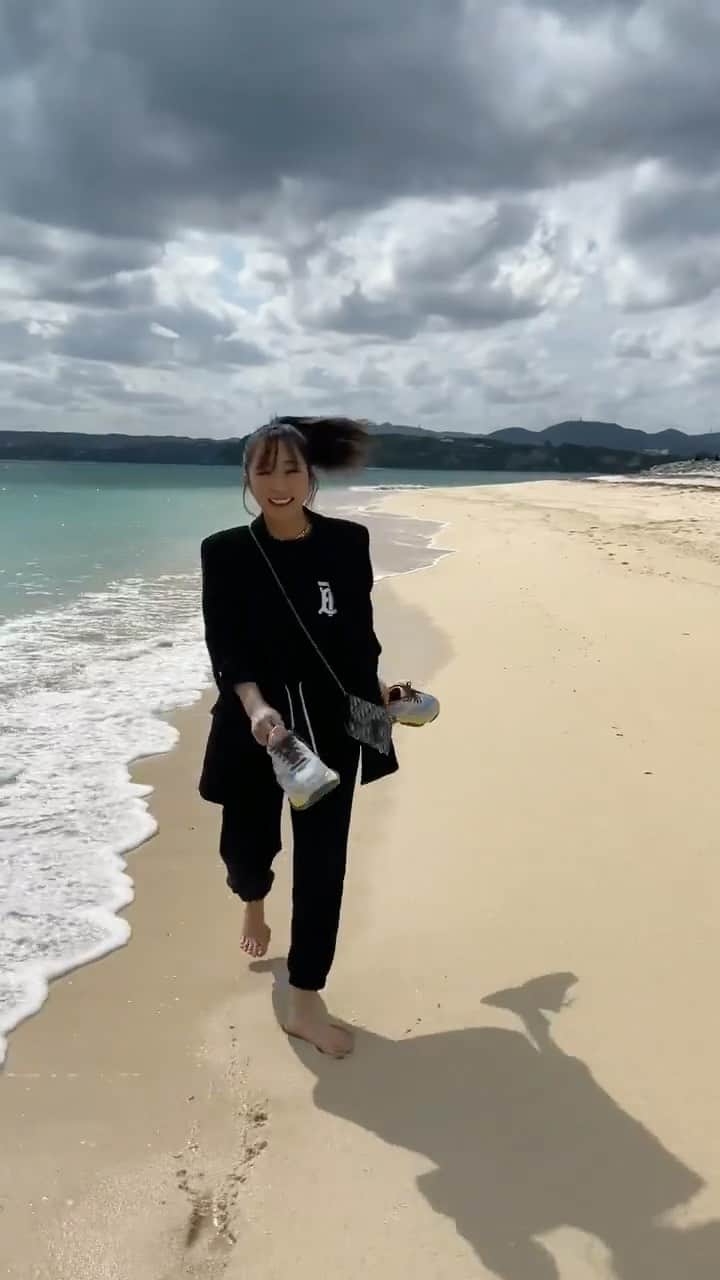 石田みかのインスタグラム：「. . . #古宇利島 #古宇利島大橋 #古宇利島大橋 #沖縄旅行 #沖縄観光スポット #名護市」