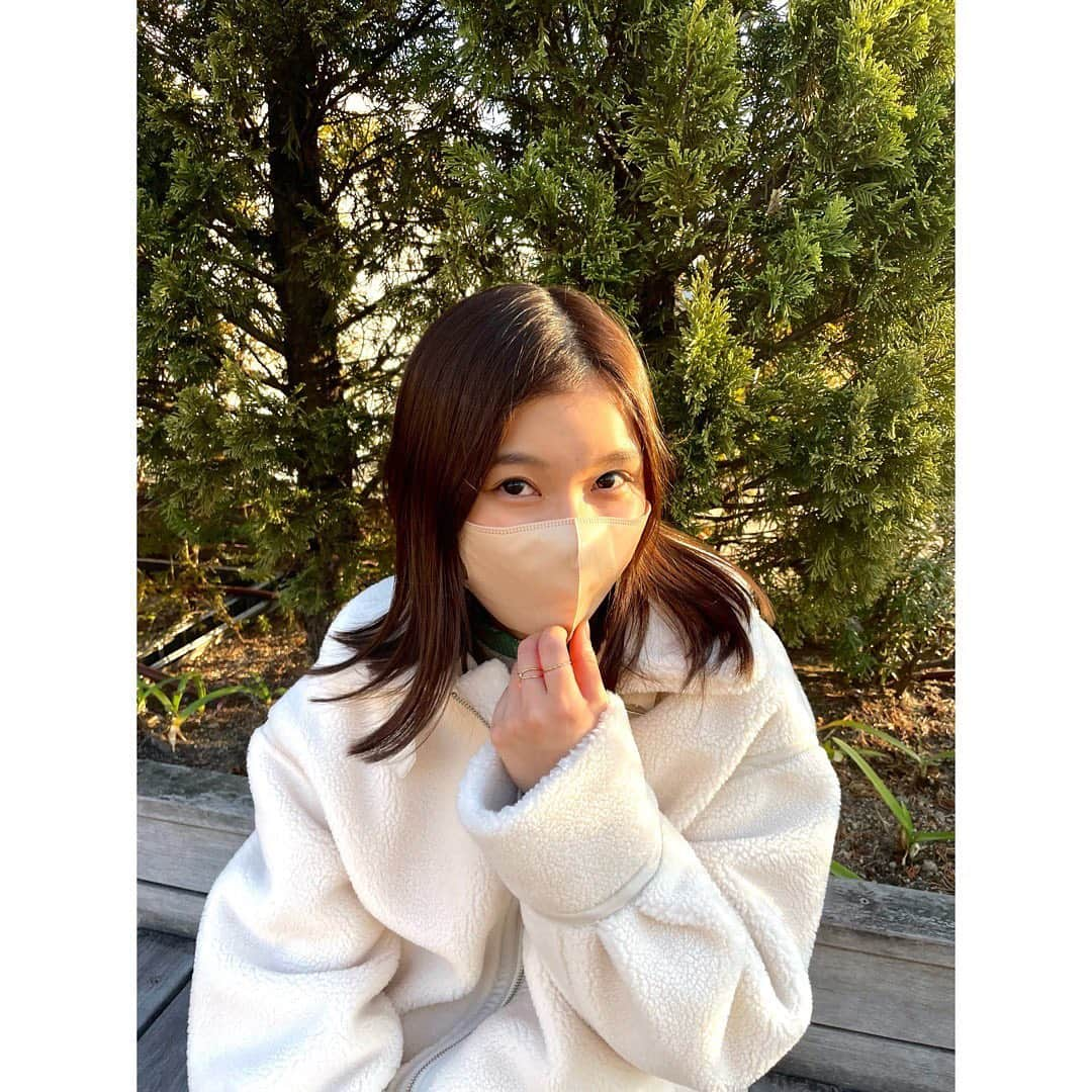 芳根京子さんのインスタグラム写真 - (芳根京子Instagram)「フォロワーさん90万人 ありがとうございます！！！  このアウターばっかり着てますね⚪️  #芳根京子を置いておきます #ロペピクニック」2月11日 11時59分 - yoshinekyoko