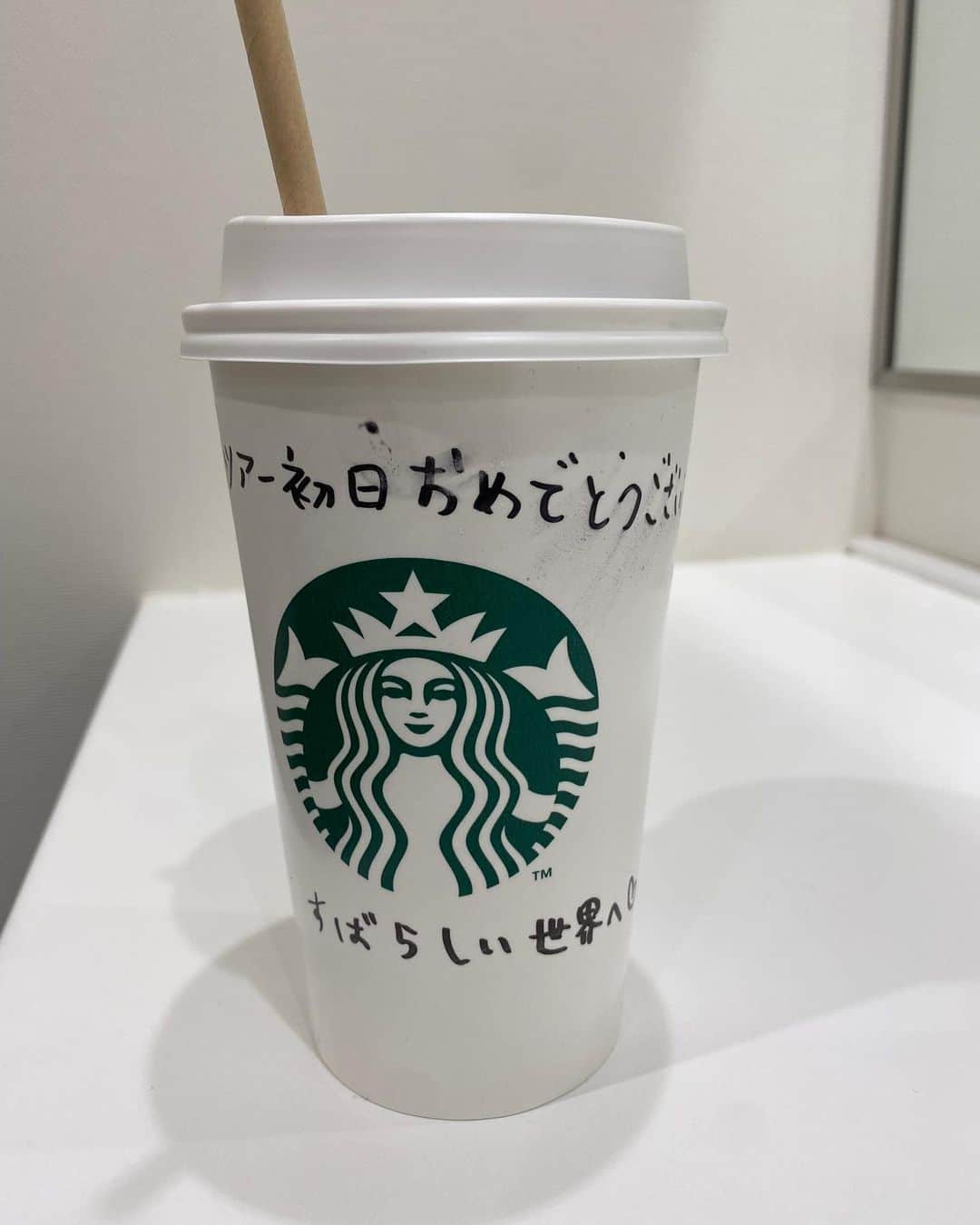 のインスタグラム：「. 嬉しい言葉 優しいスタッフと お待ちしています  #初日 #mikanakashimapremiumlivetour2022」