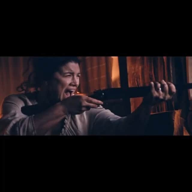 ジーナ・カラーノのインスタグラム：「Teaser to #TerrorOnThePrairie  A western movie we all shot  during 2021 while  the world lost its mind..  this is something we will all be proud of.  My heart. ❤️ @cowboycerrone  @tythefisch  @heathmonster  @nicksearcy  @gabrielkane  @rhysjacksonbecker  samaire.xoxo @shirtless_in_hollywood_  @choctawnativejp  @bonfirelegend  @michaelpolish  @realdailywire  Can’t wait to have some fun promoting. 😝」