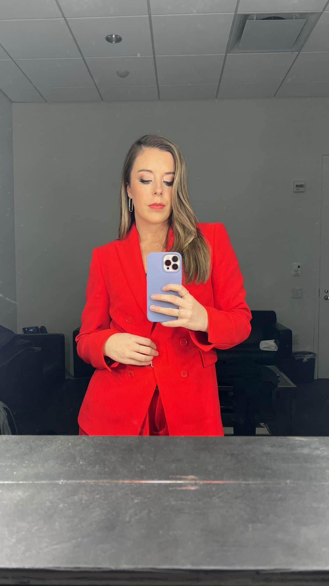 アシュリー・ワグナーのインスタグラム：「The state of figure skating currently. This whole situation is heartbreaking, it’s frustrating, and at the center of it all is a 15 year old with a team that has completely failed her. I was in Sochi 8 years ago and I can’t even begin to understand how we are STILL HERE. This sport will continue to have a dark cloud hanging over it until we can guarantee ALL our athletes are competing on level ground. #winterolympics」