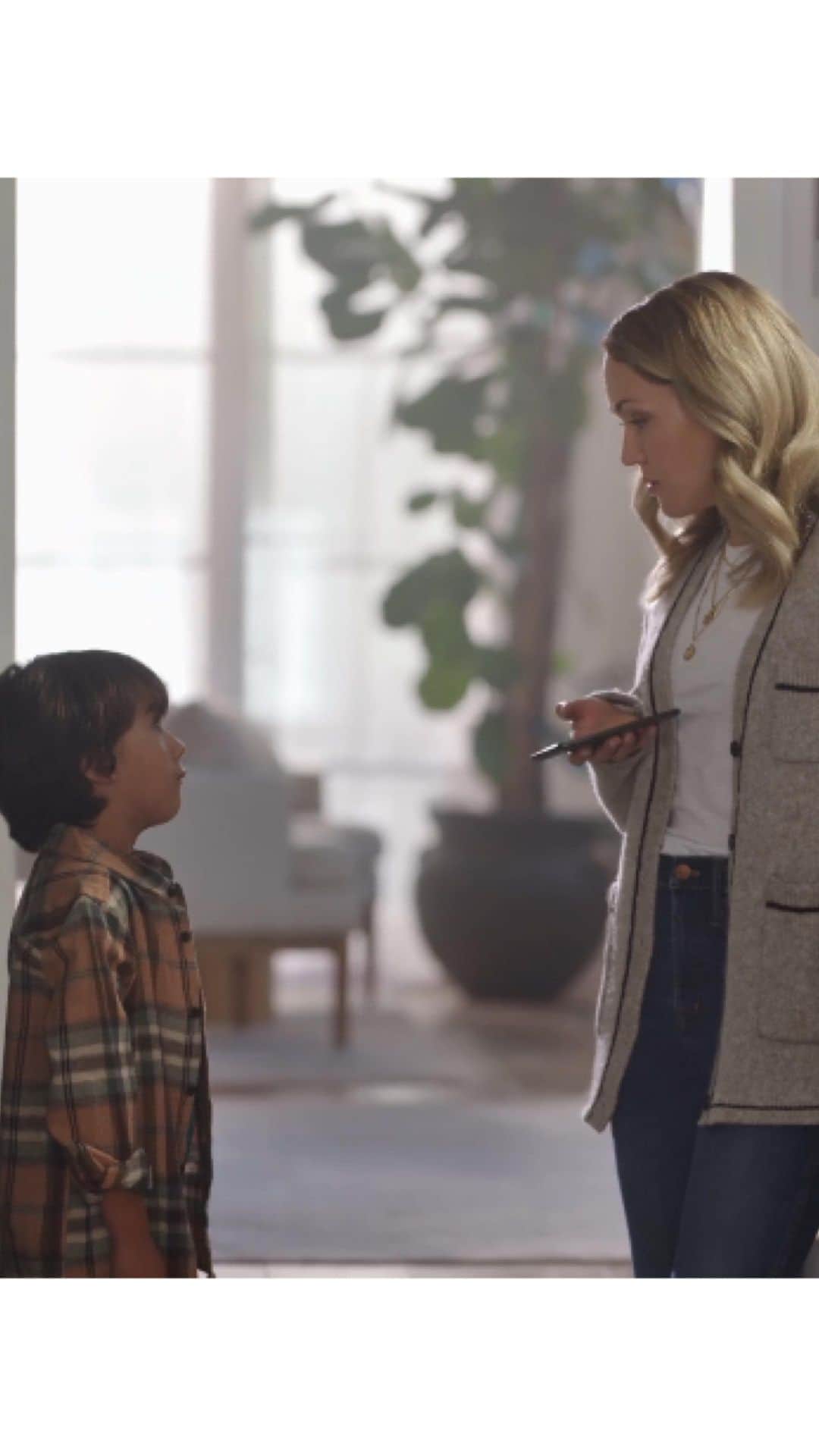 ガル・ガドットのインスタグラム：「This Sunday during the Big Game, I’m excited to introduce more people to Cue, an empowering smart device for your health that gives me hope for a healthier future. #SuperCue #GoCue @cuehealth」