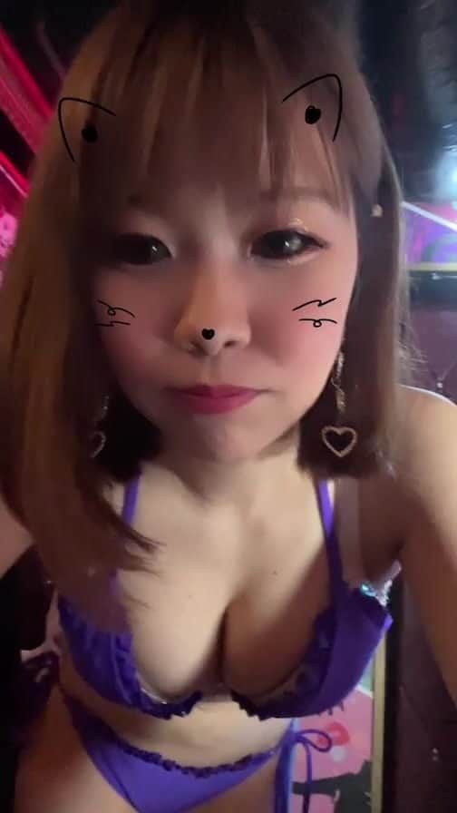 えれなのインスタグラム：「ショー配信前配信」