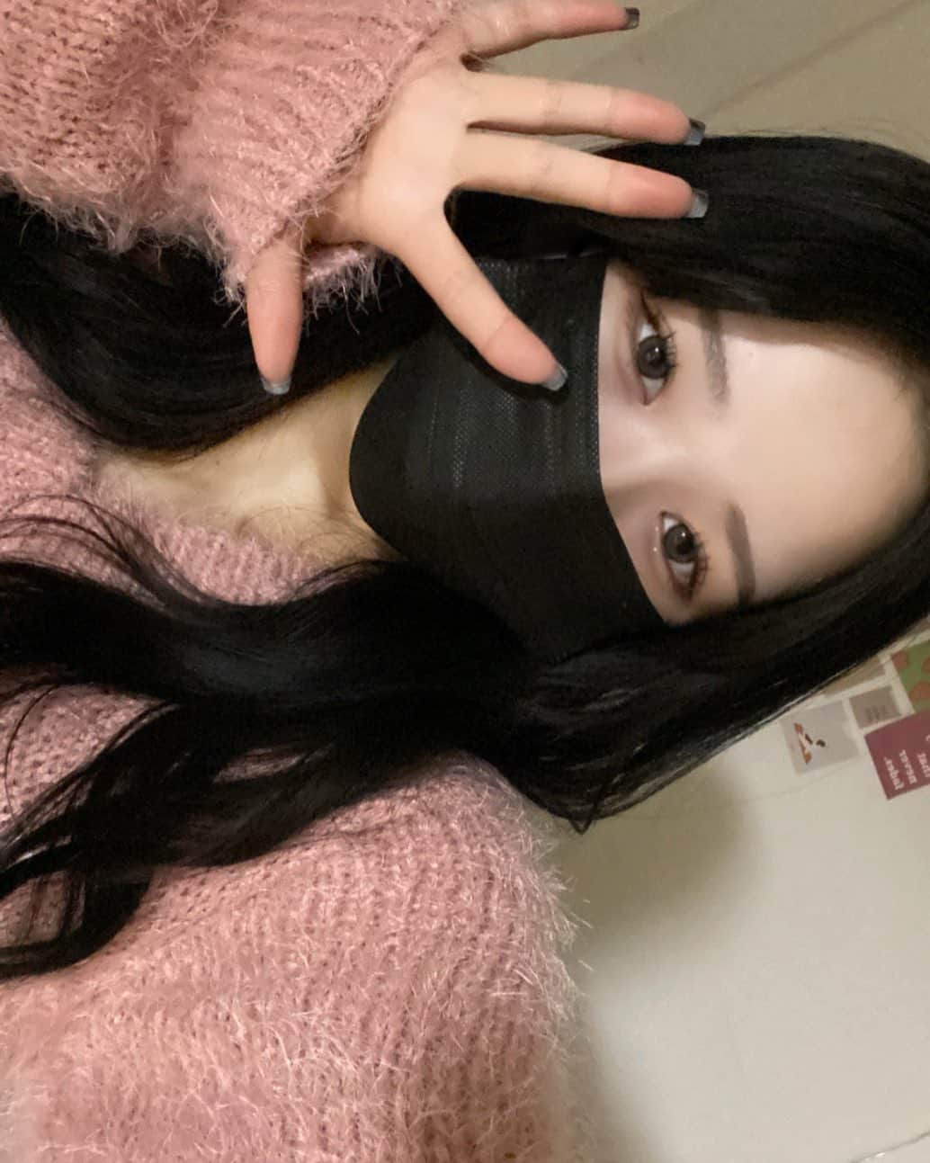 momoのインスタグラム：「🤎 ⁡ カラコンはmoodnightのmoodbrown!! @poplens_official」