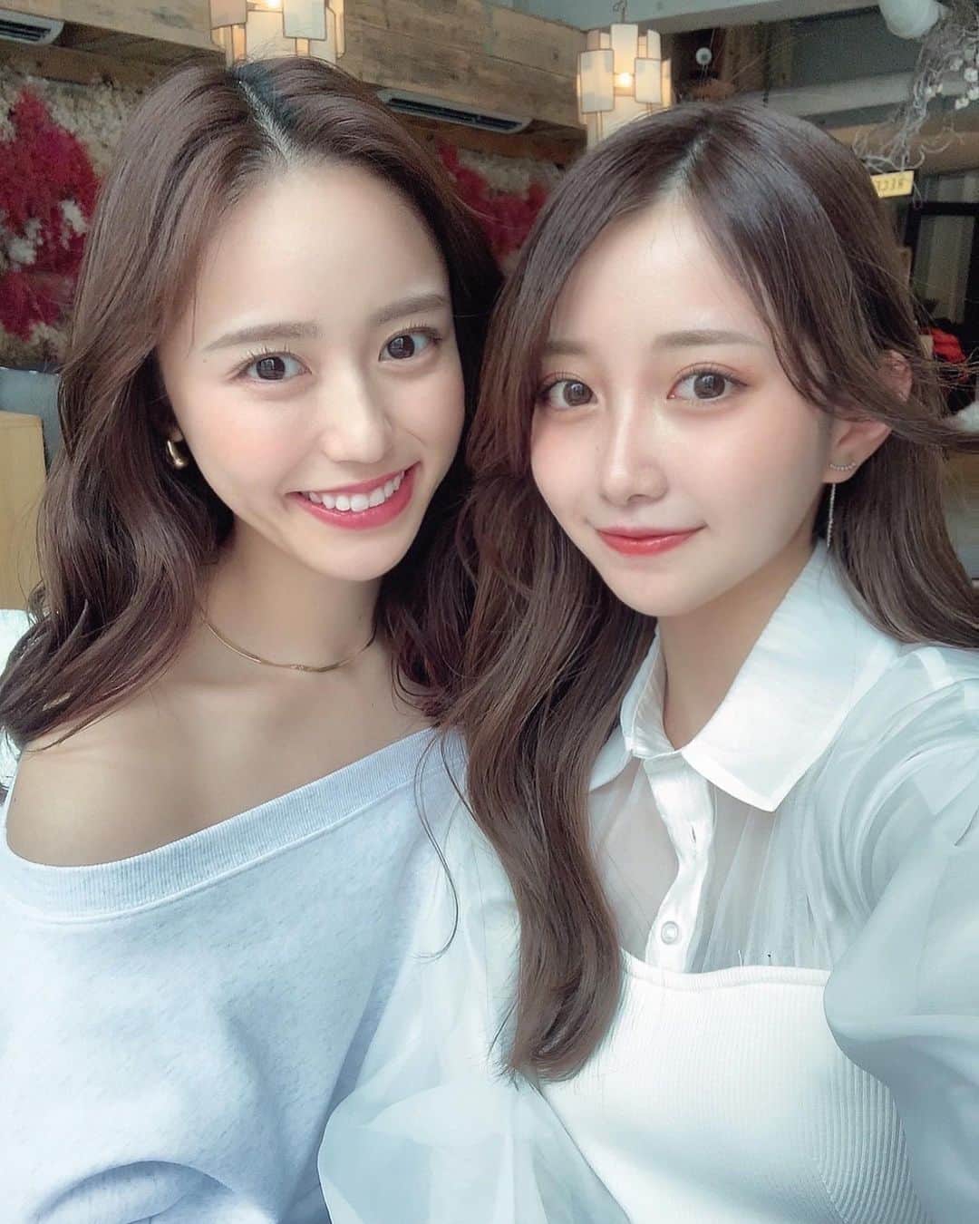 のインスタグラム：「《美女と美女😍💛》⁠ *⠀⠀⠀⠀⠀⠀⁠⠀⁠⠀⁠⠀⁠⠀⁠ 今回ご紹介させて頂きますのは!!👀❤️⁠⠀⁠⠀⁠⠀⁠⠀⁠ miyuさん<@miyu__.oo> みずほさん<@mizuho.04> の素敵なお写真📸⠀⁠⠀⁠⠀⁠ *⠀⁠ 透明感のある美女2人組🥰✨ 輝く笑顔が眩しいですね💖 *⠀⁠⠀⁠⠀⁠⠀⁠⠀⁠ miyuさん<@miyu__.oo> みずほさん<@mizuho.04> 素敵な投稿をありがとうございました☺️📸✨⠀⁠ miyuさんのアカウントには他にも素晴らしい投稿が沢山ありますので是非覗いてみてくださいね💁‍♀️💙⁠ ⁠ ⠀⠀⁠⠀⁠⠀⁠⠀⁠ △▼△▼△▼△▼△▼△▼△▼△▼△▼ ⁠⠀⁠⠀⁠⠀⁠ ❤️🧡💛「ビジョビ (美女美容事情)」💚💙💜⠀⠀⠀⠀⠀⠀⠀⠀⠀⠀⠀⠀⠀⠀⁠⠀⁠⠀⁠⠀⁠⠀⁠⠀⁠ 👇掲載ご希望の方は👇⠀⠀⠀⠀⠀⠀⠀⠀⠀⠀⠀⠀⠀⠀⠀⁠⠀⁠⠀⁠⠀⁠⠀⁠⠀⁠ @b_b_j.jタグ付けと🖤 #ビジョビ ⁠⠀⁠ 🖤タグ付けお願いします⠀⠀⠀⠀⠀⠀⠀⠀⠀⠀⠀⠀⠀⠀⠀⁠⠀⁠⠀⁠⠀⁠⠀⁠⠀⁠ △▼△▼△▼△▼△▼△▼△▼△▼△▼ ⁠⠀⁠ #美人#美女#笑顔#福岡 #透明感#美白#笑顔#ランチ #インスタ美人#インスタ美女」