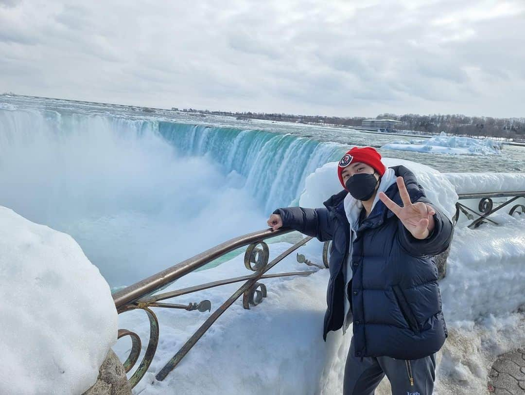 THE BOYZさんのインスタグラム写真 - (THE BOYZInstagram)「넘 예쁘다... pretty niagara falls ❤」2月11日 17時45分 - official_theboyz