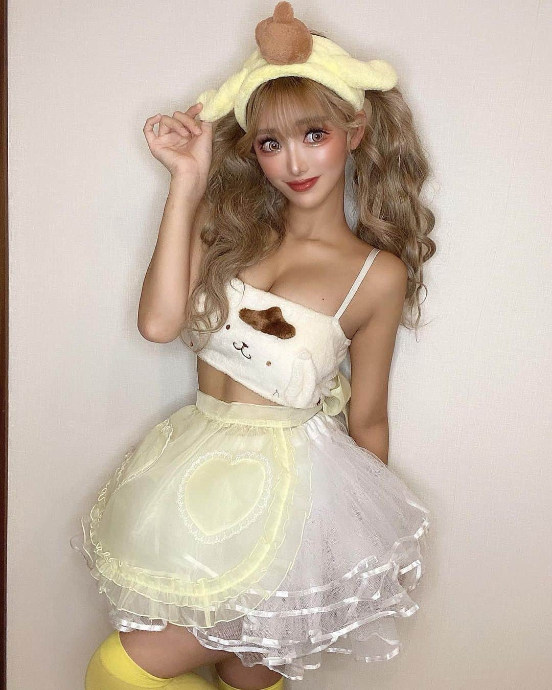 りいにゃんのインスタグラム：「ポムポムプリンそんな好きじゃない。 . . . . . #コスプレ #thepink #dancer #ポムポムプリン #小悪魔ageha」