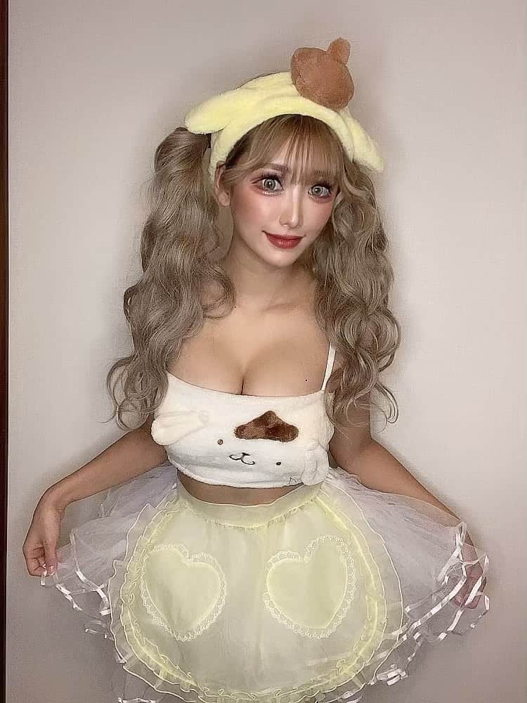 りいにゃんのインスタグラム：「動いてる黄色の奴。 . . . . #ポムポムプリン #thepink #dancer #小悪魔ageha」