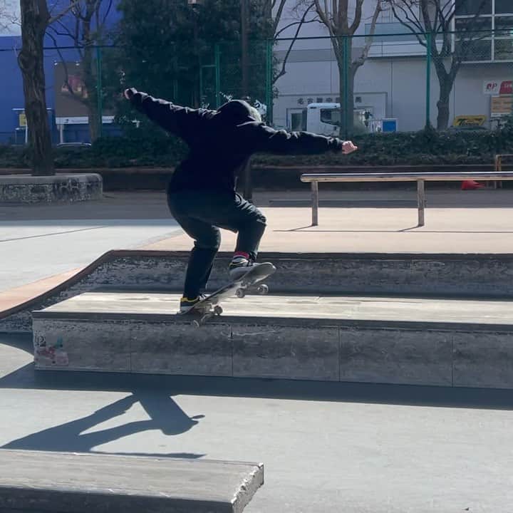 織田夢海のインスタグラム：「Resurrection from sprain✌️✌️  @planbofficial  @murasakisports_official  @ridersfact_mozo  @dcshoes_japan  @grizzlygriptapejapan  @grizzlygriptape  @boneswheels  @independenttrucks  @fullon_eye_wear  @skate_candy   @sls  @berrics」