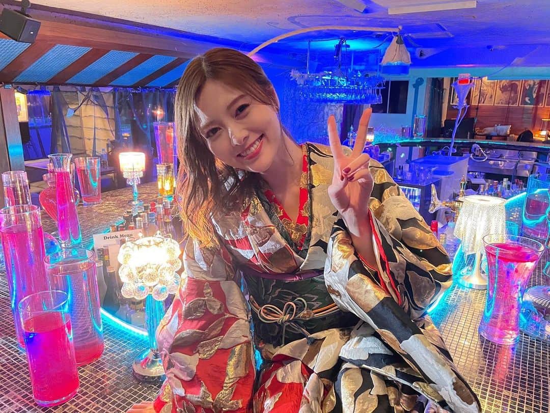 のインスタグラム：「映画「嘘喰い」 本日、公開いたしました！  たくさんの方に届きます様に💐  合わせて、dTVにて ドラマ嘘喰い【鞍馬蘭子篇】 配信開始しております🃏  こちらも迫力のある ストーリーになってます。 ぜひ😊  #映画 #嘘喰い」