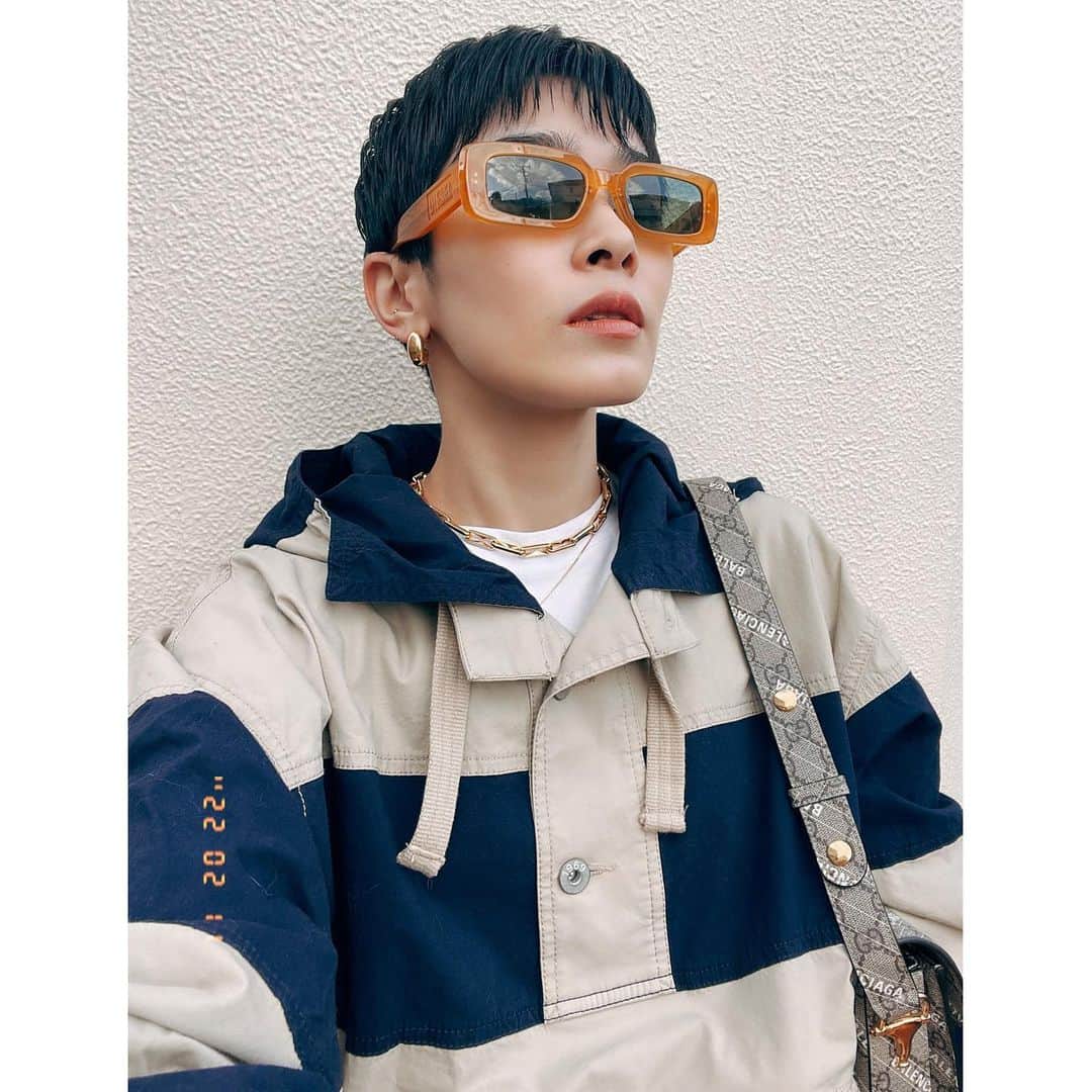 畠山千明のインスタグラム：「誕生日プレゼントに貰った @diesel 🧡💥 フレームの形も色もサイコー！！  thankyou❤️‍🔥 @slammin_sakura  @hiparis_oira  @minor_offi」