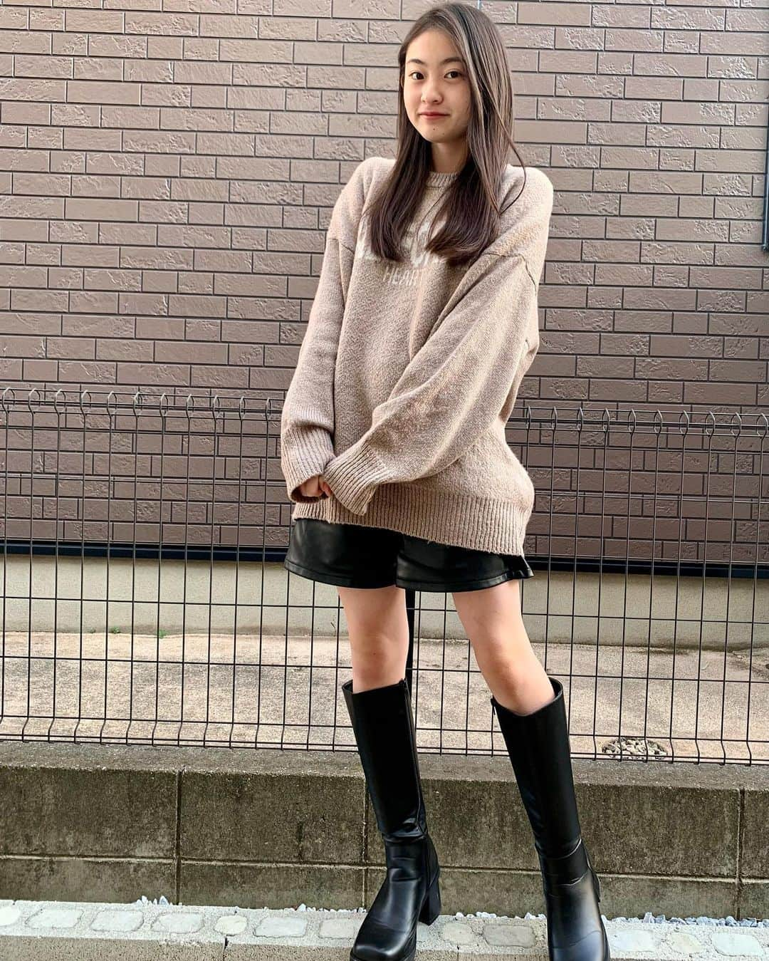 Ayamiさんのインスタグラム写真 - (AyamiInstagram)「ショートパンツにロングブーツ合わせてみました👢 . #OFFICENOIR#ロングブーツ  #ロングブーツコーデ  #中学生#jcモデル#jcガール#アヤミ#おしゃれ大好き#おしゃれ#コーデ#ファッション#モデル#ティーンモデル#ロングヘア#福岡#福岡モデル事務所#モデル事務所 #Instafashion#Instagood#japanese#Japanesegirl#model#potd#tagsforlike#ootd#followme#MOLDIV」2月11日 22時17分 - ayami__0629