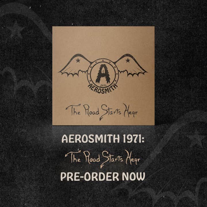 スティーヴン・タイラーのインスタグラム：「Aerosmith – 1971: The Road Starts Hear will make its CD and digital debut on April 8, plus wide release on vinyl, available to pre-order now. The early rehearsal version of “Somebody” is out now to stream and download.  These rare recordings from 1971 were recently discovered in Aerosmith’s Vindaloo Vaults and originally made available only as a limited-edition cassette and vinyl release for Record Store Day in 2021. The heavily sought-after RSD release quickly sold out and debuted on the Billboard 200.  The Road Starts Hear can now be pre-ordered/pre-saved and NEW #TheRoadStartsHear merchandise: LINKS IN STORY」