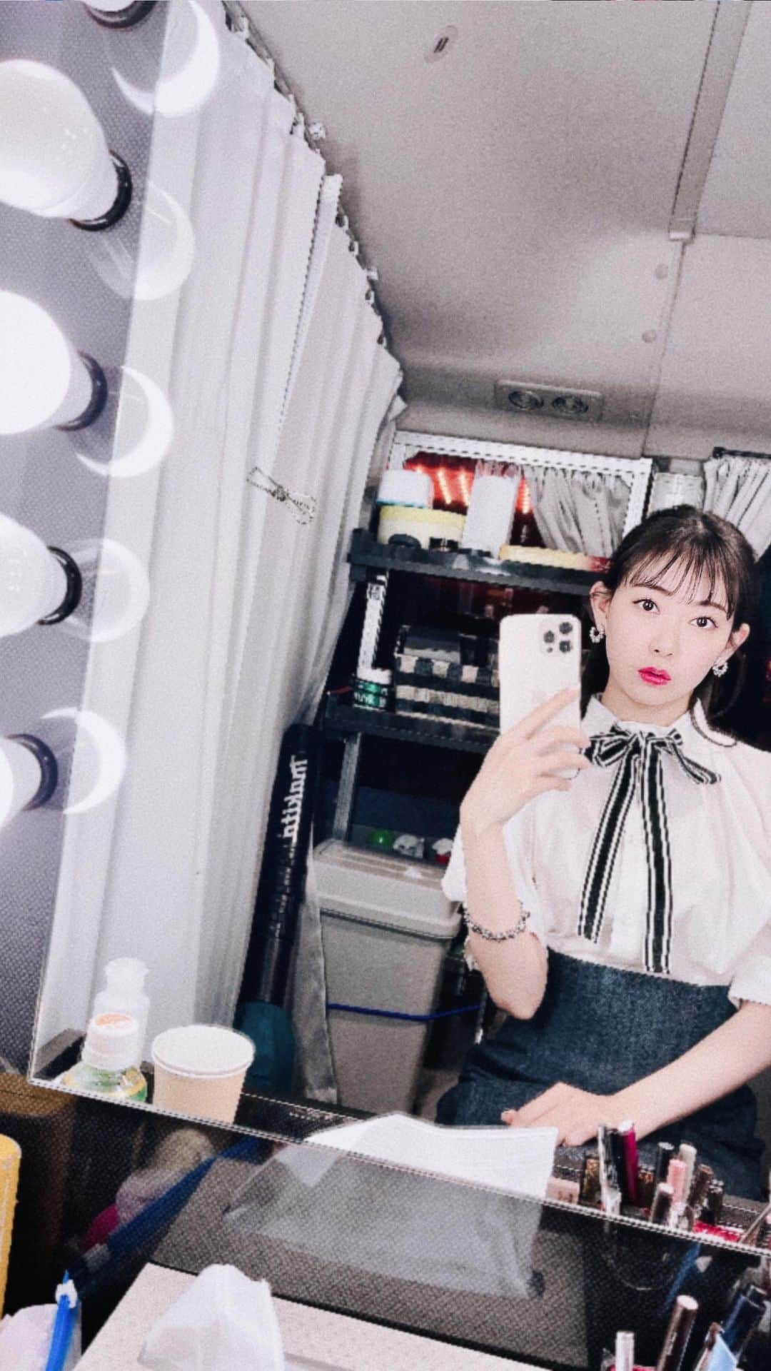 のインスタグラム：「. 美人百花3月号本日発売！もう春服です..👗👒 早くあったかくなーーーれ🌷 . 清楚レディなファッションページとルームウェアの企画に出演しております♡ 春服とっても参考になりました💓 . @bijinhyakka  #美人百花 #渡辺美優紀 #みるきー #清楚系女子 #ルームウェア #2022ss #春コーデ #春服 #ワンピース」