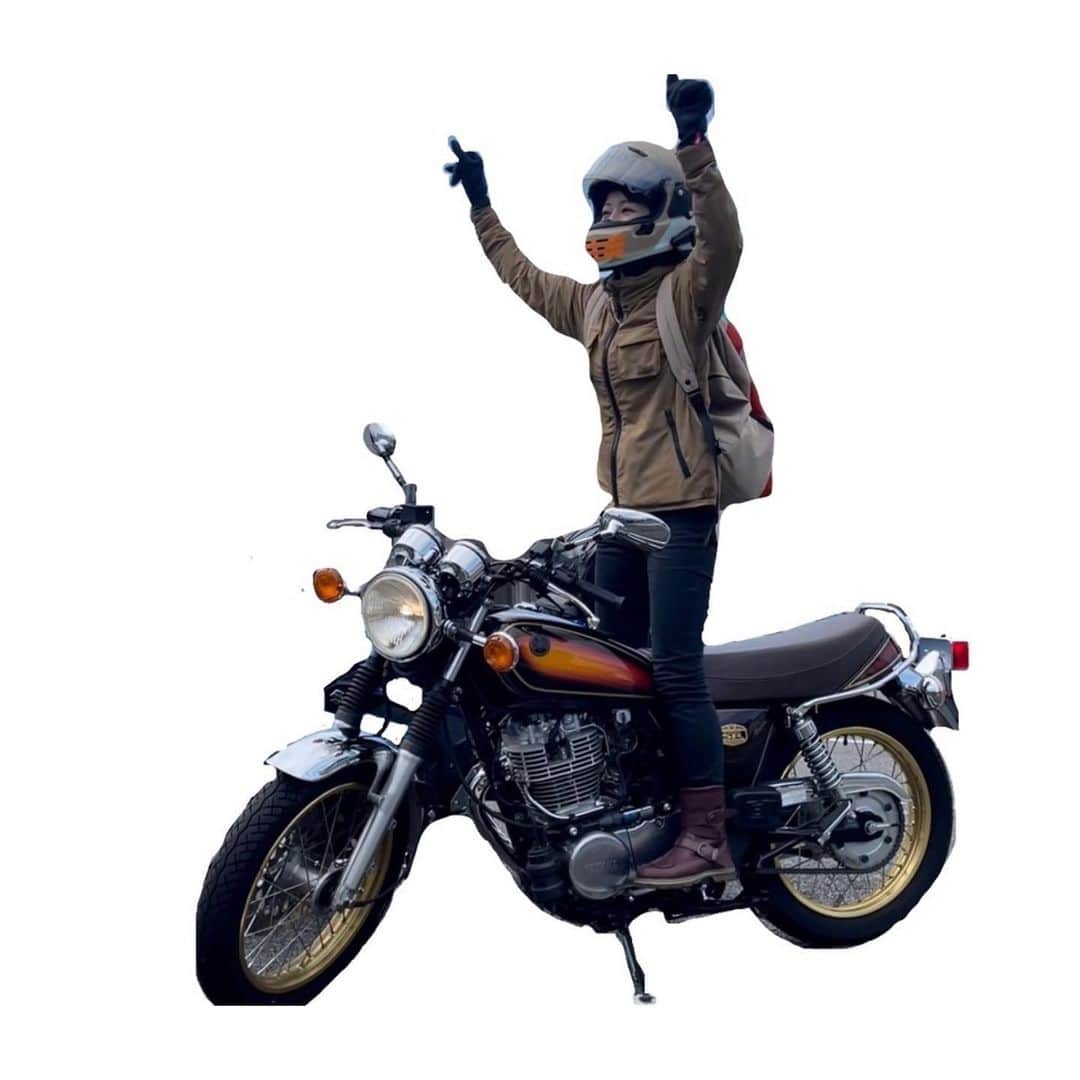 滝菜月さんのインスタグラム写真 滝菜月instagram バイク乗りたい もう少し温かくなったら 冬場は特にキックスタートがかからない 気がする 写真は昔のものです 前も載せたかも知れない キックスタートがかかった瞬間 バイク ツーリング