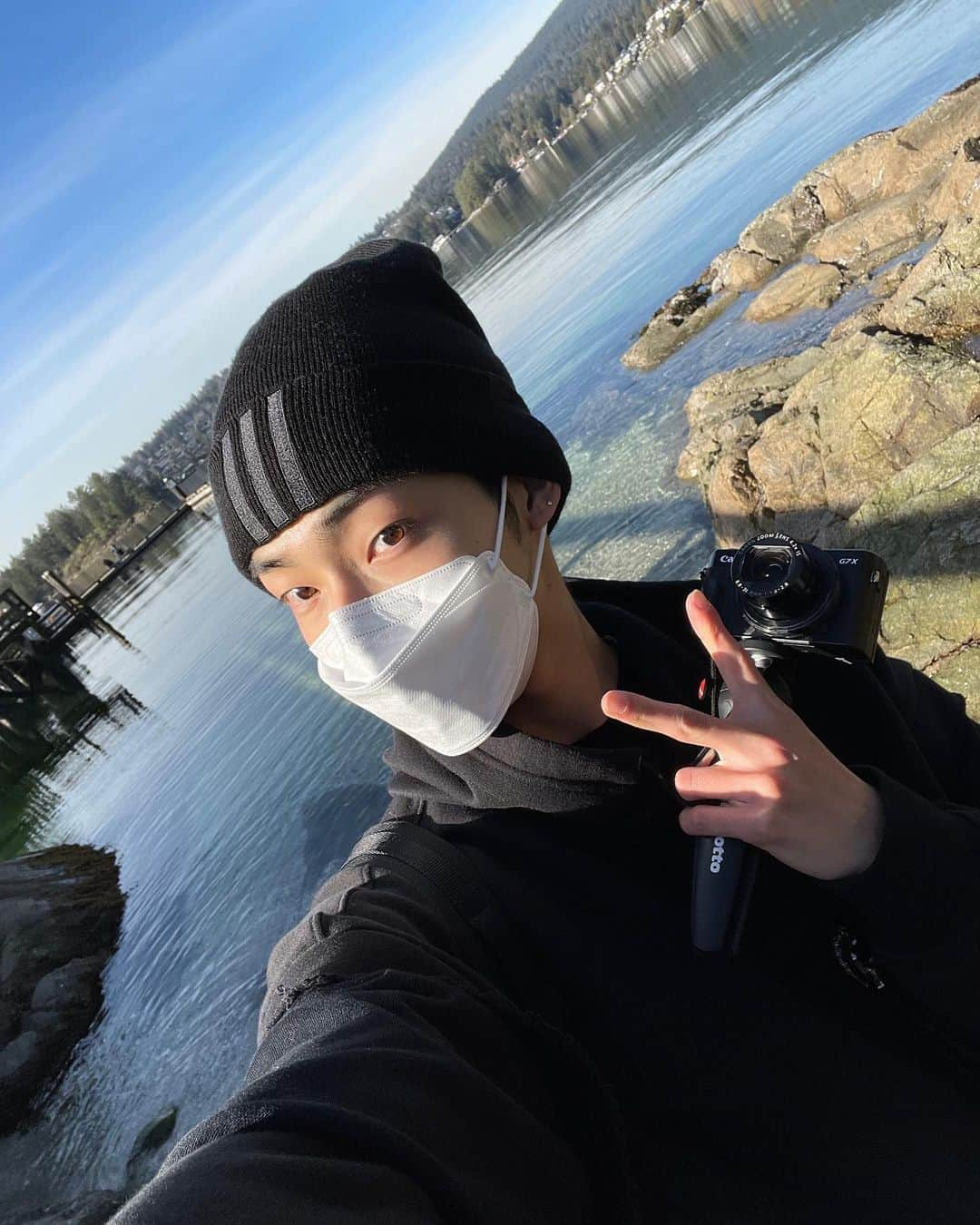 THE BOYZさんのインスタグラム写真 - (THE BOYZInstagram)「Mountaintop yesterday, beachside today 🥰」2月12日 13時33分 - official_theboyz