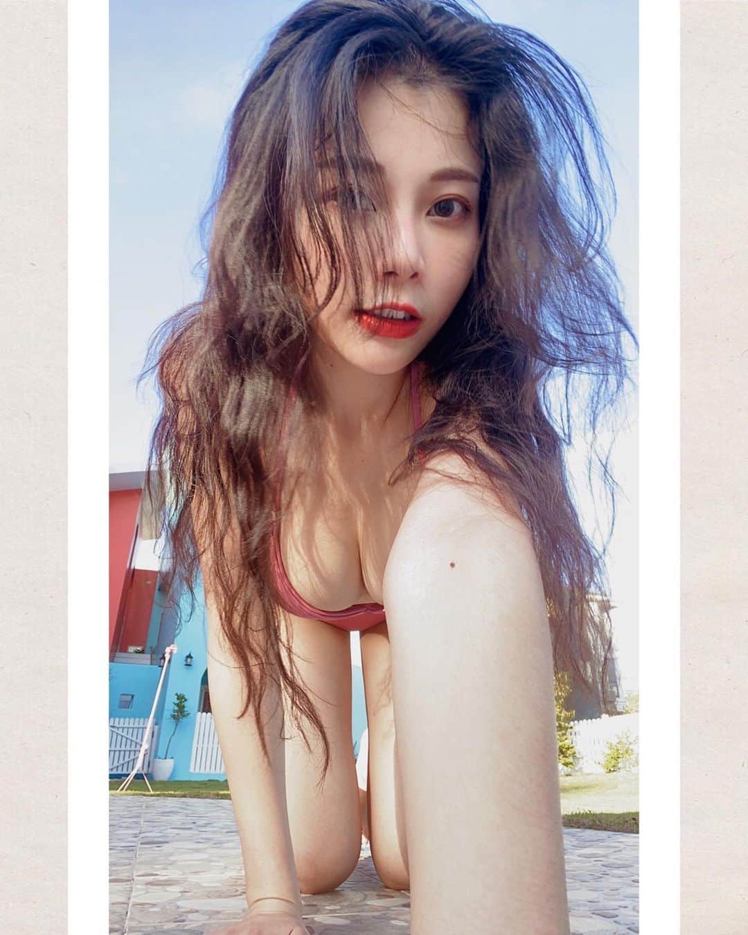 張香香のインスタグラム：「好想出去玩( ͒˃⌂˂ ͒)」