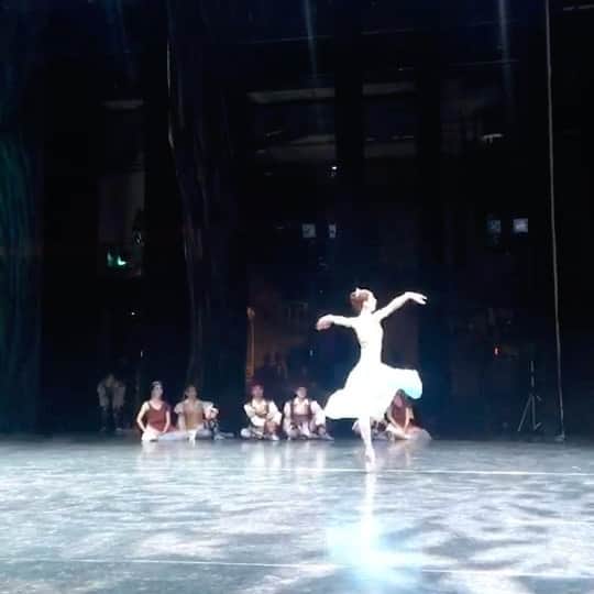 加治屋百合子のインスタグラム：「・ This time 2years ago.  Dancing “Le Corsaire” in Tokyo🏴‍☠️  2年前の思い出。 日本バレエ協会「海賊」よりメドーラ役🏴‍☠️  #ballet #ballerina #dance #dancer #artist #asian #japanese #japan #tokyo #lecorsaire #stage #performance #costume #memories #バレエ #バレリーナ #ダンス #ダンサー #アーティスト  #海賊 #公演 #舞台　#思い出」