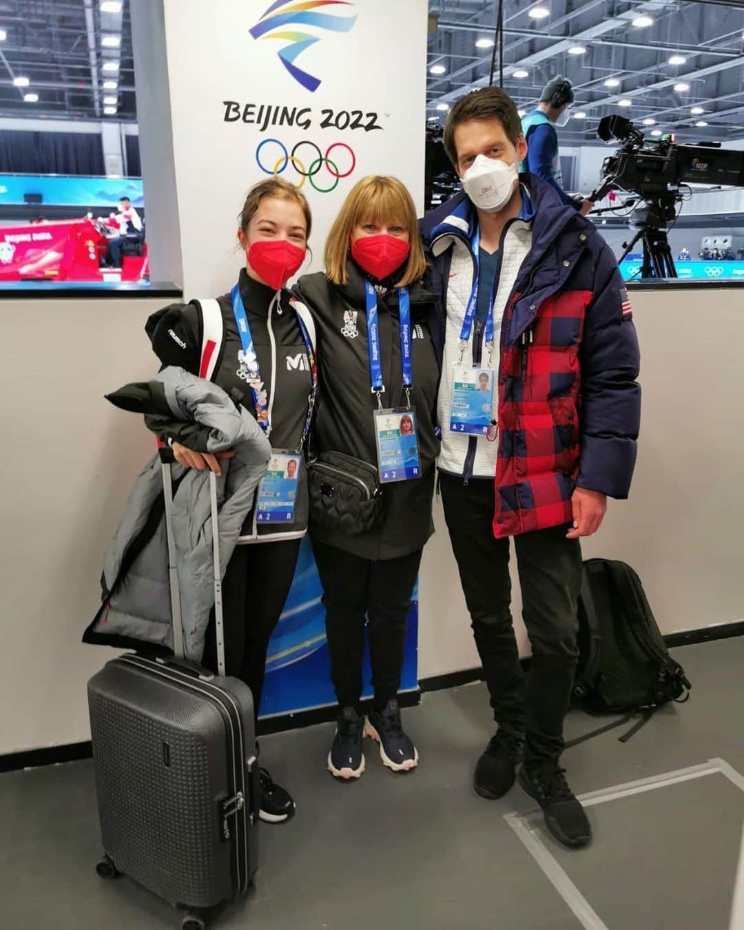 ヴィクトール・ファイファーのインスタグラム：「My coach, Elena Romanova who taught me from the beginning to the Olympics. Now we met again as coaches. @olgamikutina #beijing2022 #olympics2022 #figureskating #TeamUSA #skateaustria」