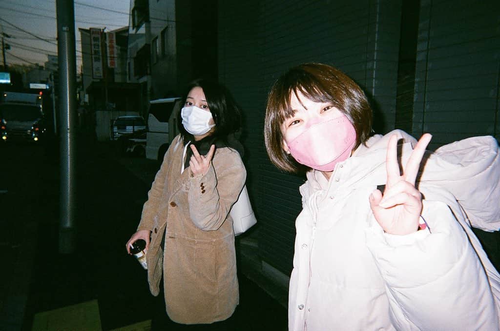 後藤郁さんのインスタグラム写真 - (後藤郁Instagram)「Photo by @ito_tsukushi22   🎞  #フィルムカメラ #film #photoshoot」2月12日 17時16分 - kaoru_goto.official