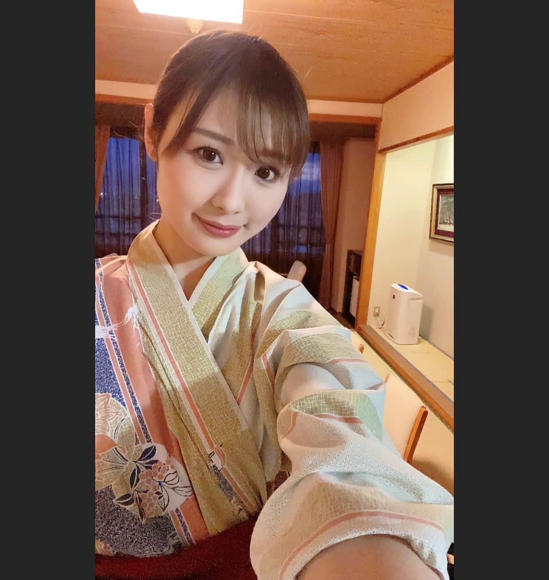 雪音まりな（まーりん）さんのインスタグラム写真 - (雪音まりな（まーりん）Instagram)「温泉気持ちよかったです♨️ . .  . .  #雪音まりな #まーりん #イベントコンパニオン #モデル #レースクイーン #rq #被写体 #ポートレート #ダンス #グラビア #イベコン #インフルエンサー #パーソナルジムトレーナー #トレーニング女子 #筋トレ女子 #お姉さん #作品撮り #作品撮りモデル ##japanesegirl #雪撮 #雪撮影 #snowportrait #冬ポトレ #雪ポトレ #長野 #自撮り #温泉女子 #温泉」2月12日 17時46分 - yukine_dayo