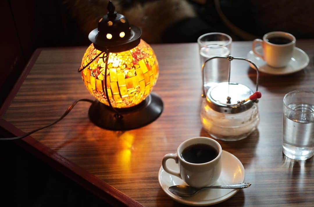 佐野史郎さんのインスタグラム写真 - (佐野史郎Instagram)「古い喫茶店でひと休み☕️」2月12日 17時45分 - sanovabitch