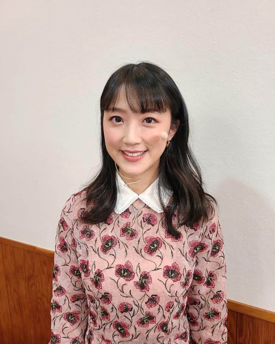 竹内由恵さんのインスタグラム写真 - (竹内由恵Instagram)「三連休の初日は司会のお仕事でした！ 衣装　 ワンピース…@adelly.tokyo ピアス…@__ripsalis__  翌日の今日は家族で公園に。この公園で息子は遊具に目覚めたようで、自力で階段を登って滑り台を滑ったり、トンネルを潜ったり、大はしゃぎでした。可愛くていっぱい写真を撮ってしまった…」2月12日 20時09分 - yoshie0takeuchi