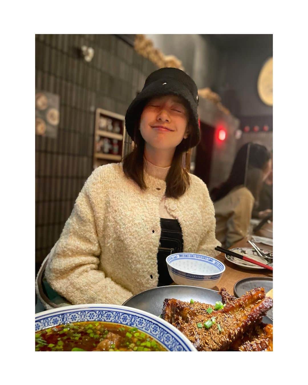 チョン・ソミンのインスタグラム：「다들 저녁 맛있게 드세요🍽 옴뇸뇸」