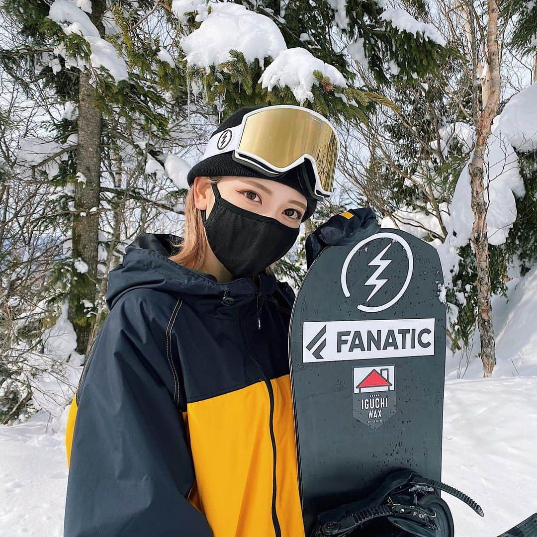 SAKIさんのインスタグラム写真 - (SAKIInstagram)「@hunter_mountain_jpn 行ってきました🏂 ・ バンクやパーク、連続ウェーブもあってめちゃくちゃ楽しかった😳🔥パークは初心者も入りやすい設計だったので、めちゃくちゃ練習できる✨私でも全アイテム流せるレベルでした🤩キッカー2連にBox、レインボーBox、アップBoxでした🏂 ・ 個人的には連続ウェーブが楽しすぎて、競走してました🤣 ・ (私の諸方事情により他の画像無くてすみません🙇‍♀️) ・ また行くぞ🔥ハンターマウンテン🏂 ・ ・ ・ #ハンターマウンテン #ハンタマ #ハンターマウンテン塩原 #那須塩原 #スノーボード #スノーボード女子 #スノボ女子 #スノボ #スノボー #スノボー女子 #冬スポ #ハッピーハンター」2月12日 21時43分 - iam_saki912