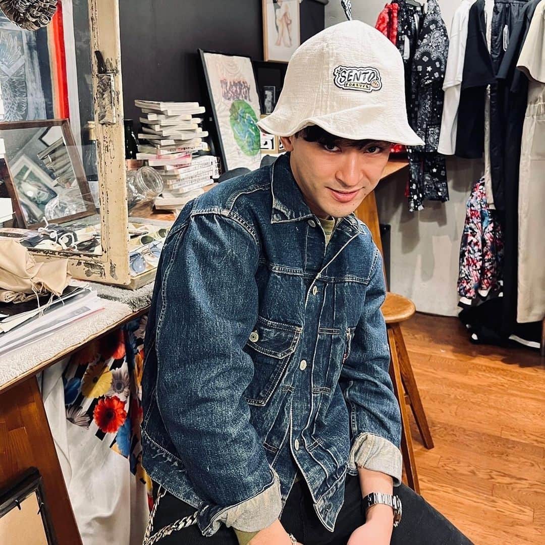 としみつのインスタグラム：「🧖‍♂️♨️」