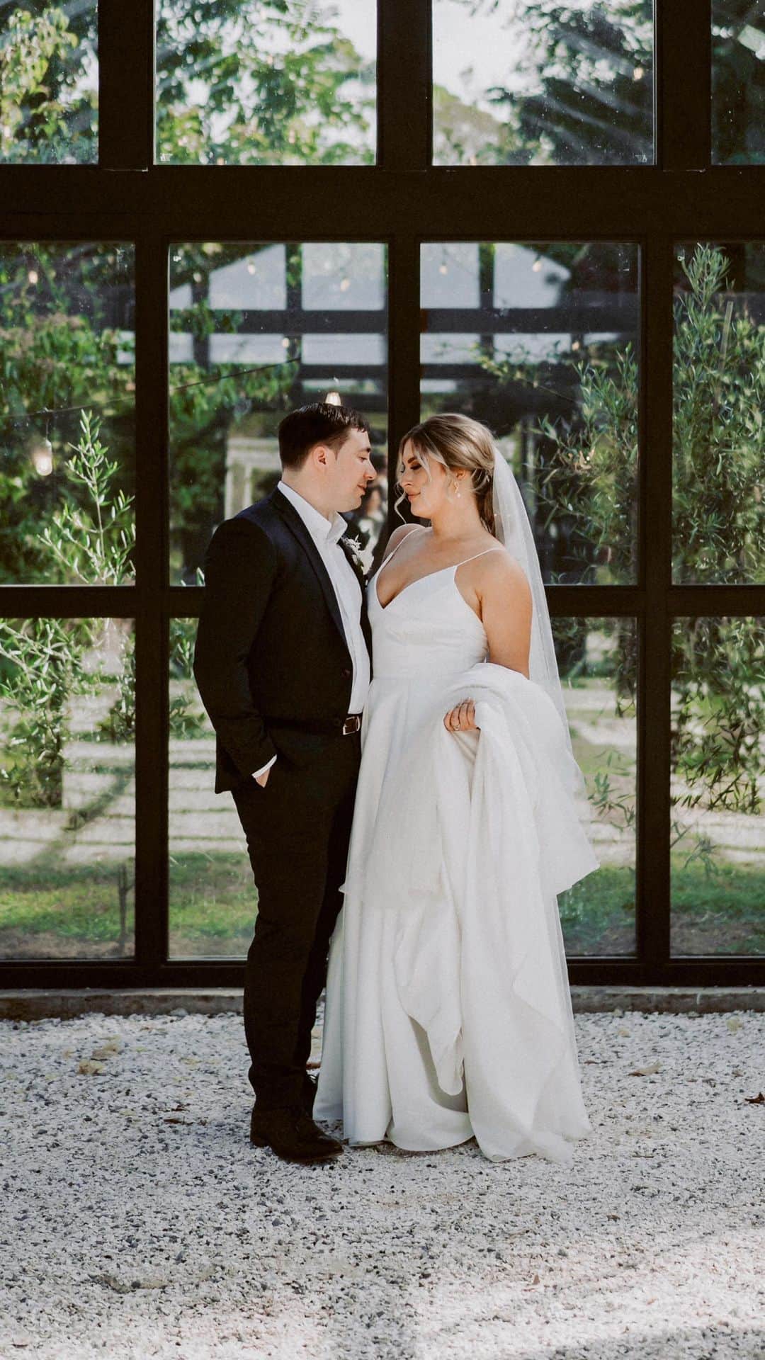 Shannonのインスタグラム：「One year of marriage with my one and only @mooshmooshvlogs 💓 but many more years of memories 📸 this is a video hamish made me and presented to me and everyone on our wedding day! There were so many tears haha 😭💕 I don’t think it’ll ever not make me cry lol ⭐️ ham you’re gonna have to make another one soon bc we have plenty more accomplishments now as well 💓 I’m so excited for our future together 👩🏼‍🤝‍👨🏻 ily xx」