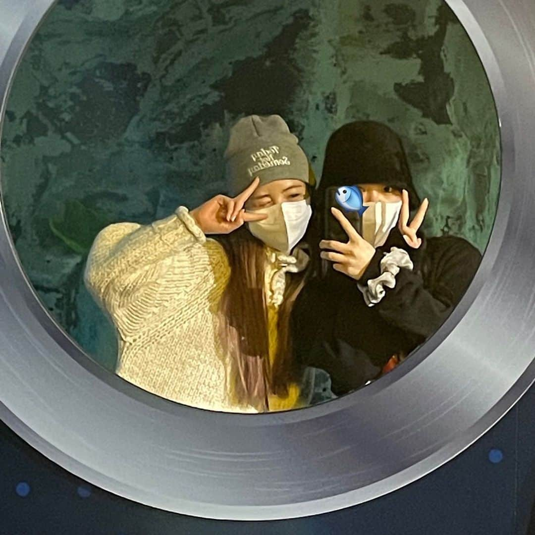 NiziUさんのインスタグラム写真 - (NiziUInstagram)「リオと水族館デート🐟🐠🐡 . . 리오랑 같이 아쿠아리움~🐬 #niziu #maya」2月13日 20時20分 - niziu_artist_official