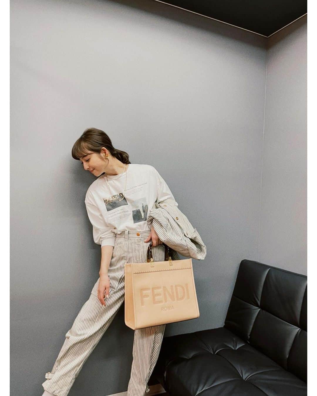 佐々木希さんのインスタグラム写真 - (佐々木希Instagram)「先日の私服。 pants.jacket #ToryBurch tops #mystywoman × #yujitakeuchi bag #Fendi」2月13日 20時32分 - nozomisasaki_official