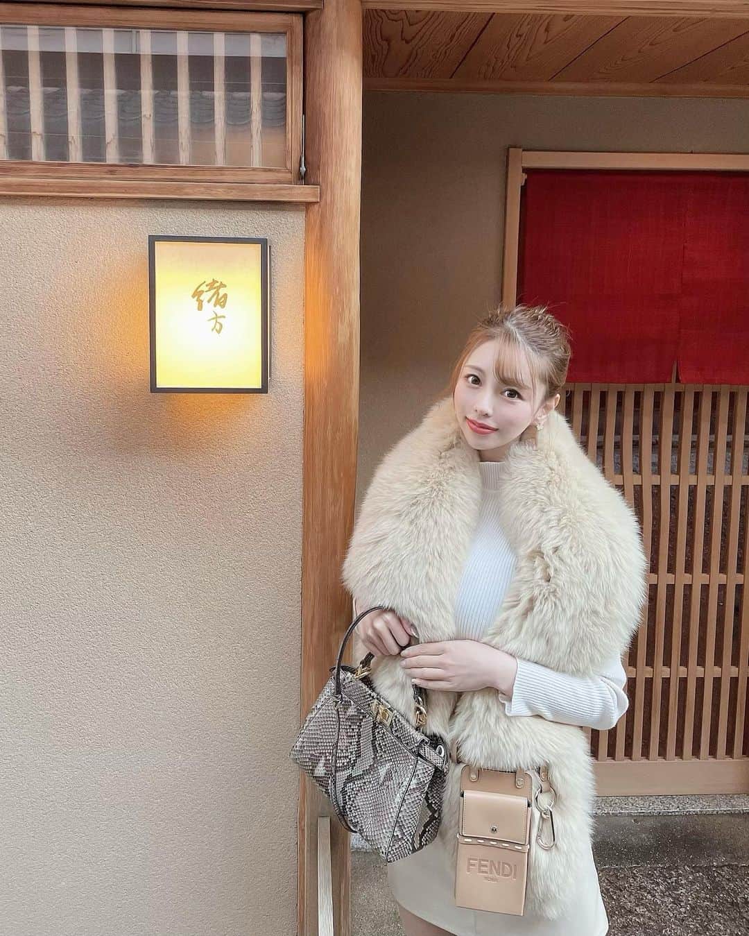 YURIのインスタグラム：「𓌉◯𓇋 Ogata It's a famous Japanese restaurant in Kyoto. The most delicious crab I've ever eaten🦀🦀💕 、 、 、 今までで一番美味しい蟹でした🦀 、 、 、 #japanesefood #japaneserestaurant  #japantravel #washoku #ogata #Kyoto #crablegs #日本食 #和食 #緒方 #京都 #蟹」