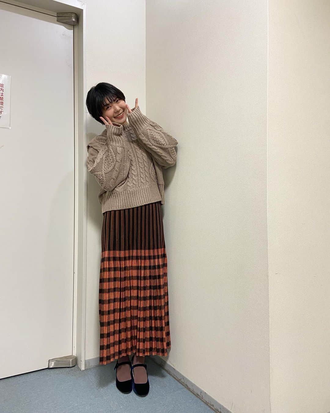 Negiccoのインスタグラム：「昨日の八千代コースター衣装は、 チョコレートカラーでした。  #Negicco #Megu」
