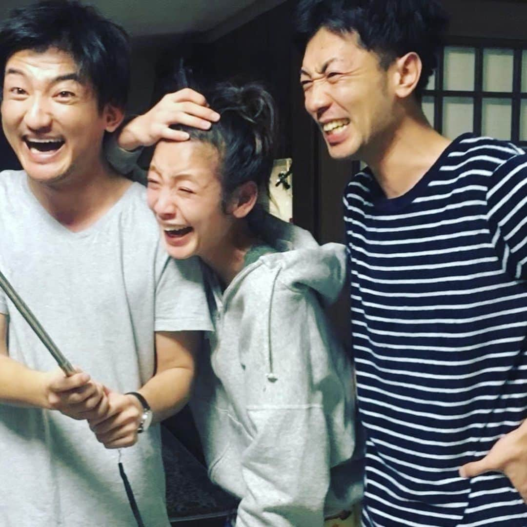 西山茉希さんのインスタグラム写真 - (西山茉希Instagram)「はっぴーバレンタイン。  とゆうことは、 明日はカズキの誕生日だ。  #2月の吉日 #弟の誕生日 #西山兄弟創立記念日 #🌈🎂🌈  オワリとハジマリな今日を、 素敵に過ごして新歳を迎えておくれよ。  それぞれ、 いい歳のとり方をしよう。 🙃😁🙃  #平日すたーてぃん #ぐんもです」2月14日 9時34分 - maki.nshiyama50