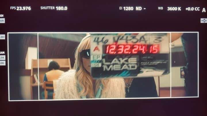 レイク・ベルのインスタグラム：「L O V E.」