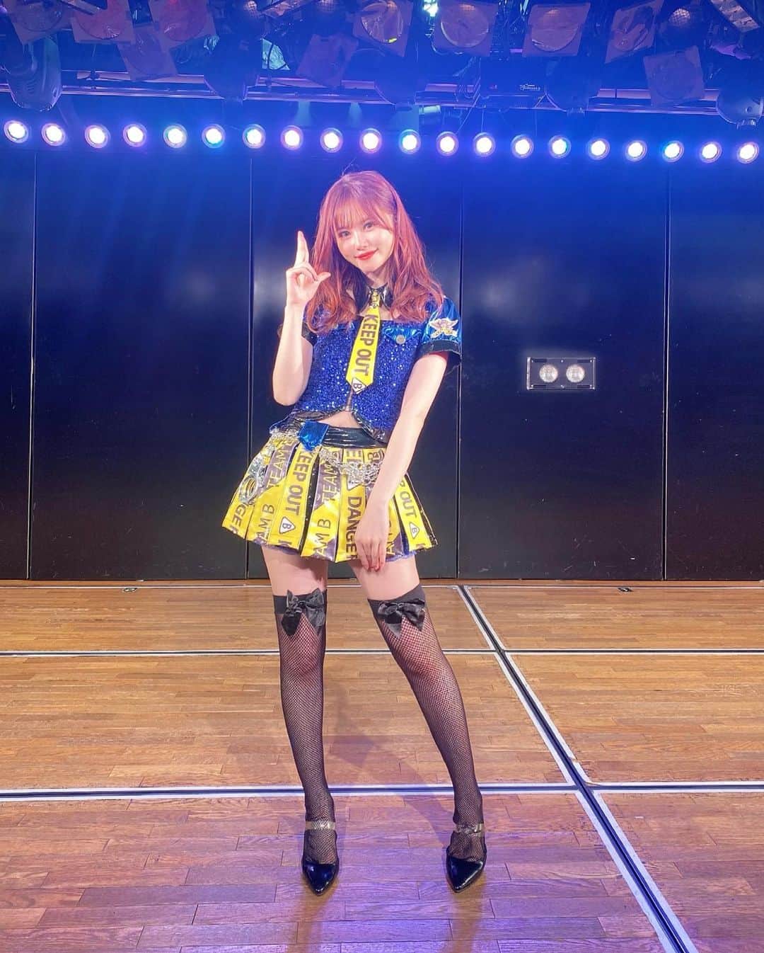 込山榛香さんのインスタグラム写真 - (込山榛香Instagram)「Happy Valentine❤️ ⁡ ⁡ ⁡ バレンタインとは全く関係無いけど、 ⁡ #SENSUALITY公演 の衣装が 全部凄く可愛いので写真を沢山💋 ⁡ ⁡ ⁡ どの衣装が好きですか？ ⁡ ⁡ ⁡ #AKB48 #idol #AKB衣装 #SENSUALITY #akb劇場」2月14日 20時27分 - komiharu_official