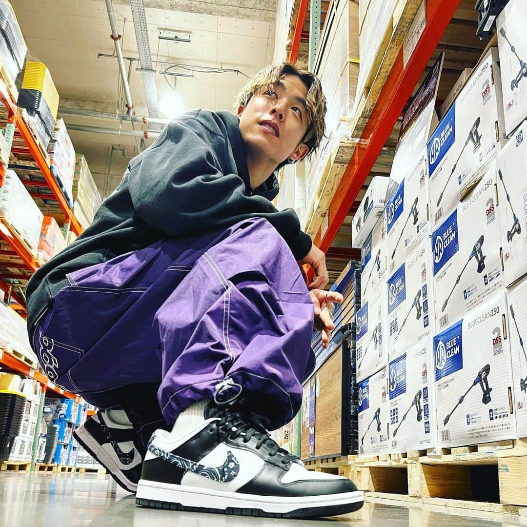 かっくんさんのインスタグラム写真 - (かっくんInstagram)「・Costco Shooting📸  明日は久しぶりの1日オフだぁああああ！！！ どこ行こうかな🤔  #かけまる #costco #メンズコーデ #最近買ったNIKEのスニーカーがおきに」2月14日 20時44分 - kakeru__u613